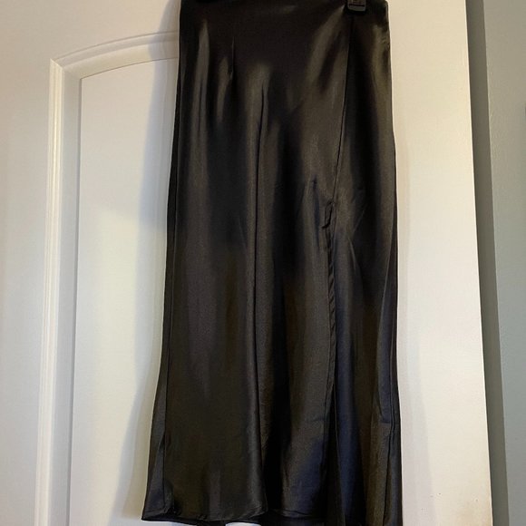 Princess Polly Black Skirt - Picture 2 of 4